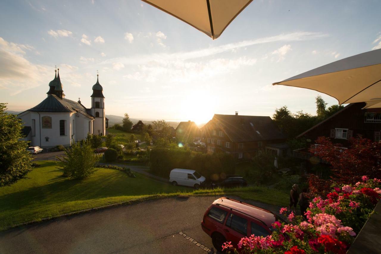Gasthof Kreuz Bildstein Exterior photo